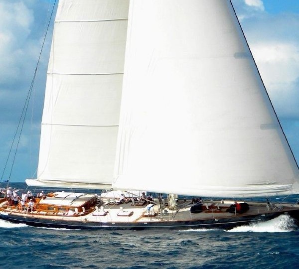 SHAMOUN Yacht Charter Details, Modern classic | CHARTERWORLD Luxury ...